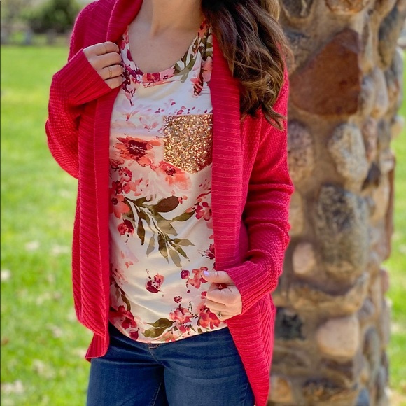 Sweaters - ✨New Berry Knit Cardigan